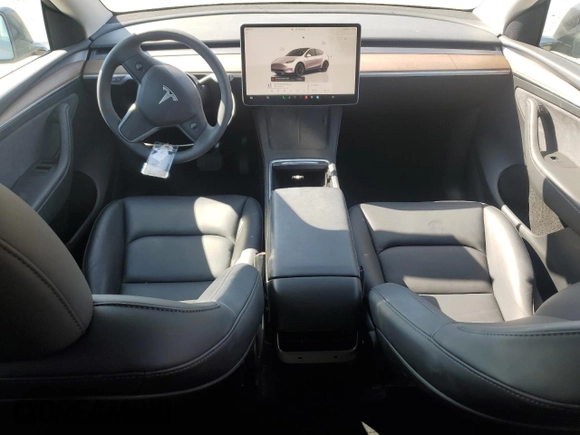 2024 Tesla Model Y с VIN 7SAYGDED2RF100152, выставлен на аукционе Copart как лот 52133535 с пробегом 7 632 миль миль и Списание • Salvage title. История ставок и продаж доступна на DreamBid. Изображение 8.