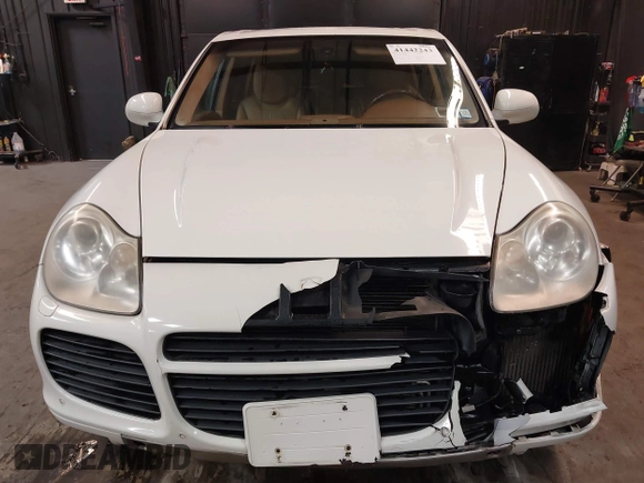 2006 Porsche Cayenne Turbo with VIN WP1AC29P06LA91297, listed as a IAAI auction lot 41442243 with 161,327 mi miles. Bid and sale history available at carsss.com. Image 6.