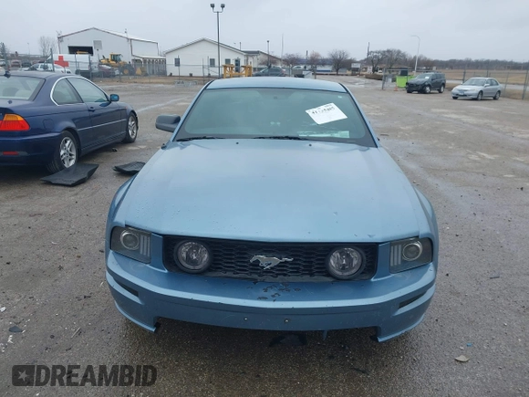 2005 Ford Mustang GT Deluxe with VIN 1ZVFT82H455116103, listed as a IAAI auction lot 41725405 with 108,928 mi miles and . Bid and sale history available at DreamBid. Image 12.