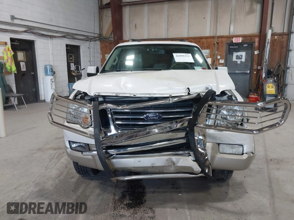 2010 Ford Explorer Eddie Bauer with VIN 1FMEU7EE3AUA06159, listed as a IAAI auction lot 42099321 with 132,149 mi miles. Bid and sale history available at carsss.com. Image 6.