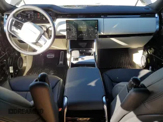 2024 Land Rover Range Rover SE z VIN SALKPBFU2RA213736, wystawiony jako Copart lot #81138104 z przebiegiem 5 250 mil mil oraz Szkoda całkowita • Salvage title. Historia ofert i sprzedaży dostępna na DreamBid. Obrazek 8.