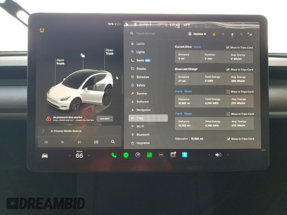 2024 Tesla Model Y Long Range with VIN 7SAYGDEE1RF165311, listed as a Copart auction lot 51711665 with 15,190 mi miles and Salvage Title. Bid and sale history available at DreamBid. Image 9.