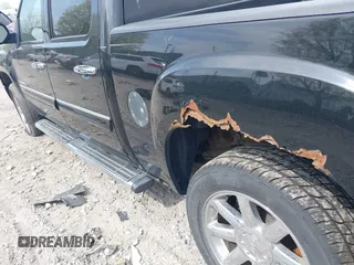 2008 GMC Sierra Denali z VIN 2GTEK638681161702, wystawiony jako IAAI lot #42078538 z przebiegiem Nie podano mil oraz . Historia ofert i sprzedaży dostępna na DreamBid. Obrazek 19.