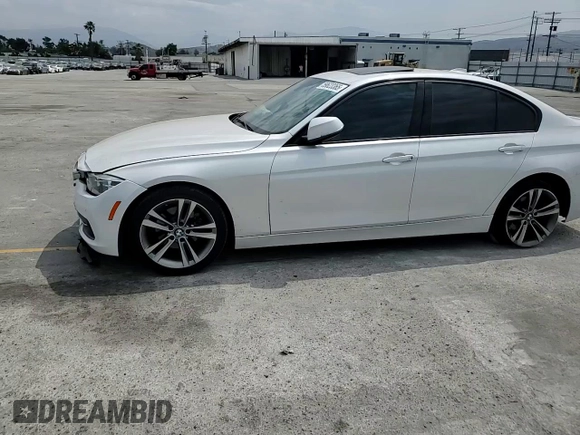 2016 BMW 3 Series 328i z VIN WBA8E9C59GK645483, wystawiony jako Copart lot #59623365 z przebiegiem 111 222 mil mil oraz Szkoda całkowita • Salvage title. Historia ofert i sprzedaży dostępna na DreamBid. Obrazek 13.