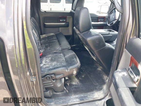 2006 Ford F-150 XLT with VIN 1FTPW14586KC82846, listed as a IAAI auction lot 42122120 with 247,622 mi miles and . Bid and sale history available at carsss.com. Image 8.