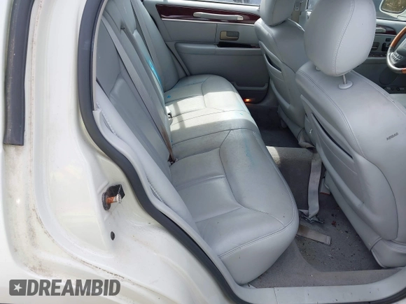 2004 Lincoln Town Car Ultimate z VIN 1LNHM83W64Y683461, wystawiony jako IAAI lot #42393678 z przebiegiem 145 841 mil mil oraz . Historia ofert i sprzedaży dostępna na DreamBid. Obrazek 8.