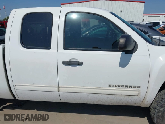 2013 Chevrolet Silverado 1500 LT with VIN 1GCRKSE72DZ116644, listed as a IAAI auction lot 42203289 with 195,165 mi miles and . Bid and sale history available at DreamBid. Image 13.