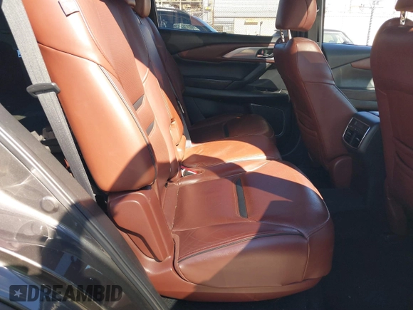 2017 Mazda CX-9 Signature z VIN JM3TCBEY2H0131030, wystawiony jako IAAI lot #41644367 z przebiegiem 193 231 mil mil oraz . Historia ofert i sprzedaży dostępna na DreamBid. Obrazek 8.