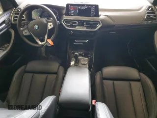 2024 BMW X3 xDrive30i z VIN 5UX53DP06R9T88658, wystawiony jako Copart lot #41756135 z przebiegiem 6 490 mil mil oraz Czysty tytuł • Clean title. Historia ofert i sprzedaży dostępna na DreamBid. Obrazek 8.