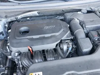 2017 Hyundai Sonata SE с VIN 5NPE24AF2HH562927, выставлен на аукционе IAAI как лот 43398510 с пробегом 163 117 миль миль и . История ставок и продаж доступна на DreamBid. Изображение 24.