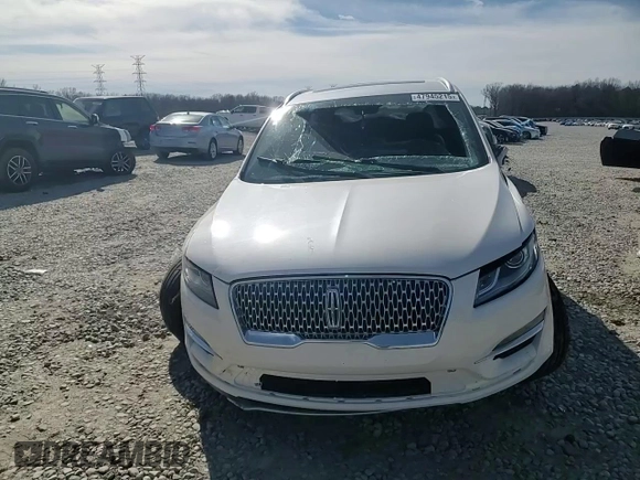 2019 Lincoln MKC Reserve с VIN 5LMCJ3D99KUL17302, выставлен на аукционе Copart как лот 47945215 с пробегом 78 967 миль миль и Списание • Salvage title. История ставок и продаж доступна на DreamBid. Изображение 12.