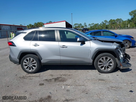 2021 Toyota RAV4 XLE Premium with VIN 2T3C1RFV4MC171497, listed as a IAAI auction lot 41775568 with 73,900 mi miles. Bid and sale history available at carsss.com. Image 13.