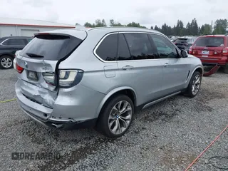 2017 BMW X5 xDrive35i z VIN 5UXKR0C34H0V83929, wystawiony jako IAAI lot #42204786 z przebiegiem 67 203 mil mil oraz . Historia ofert i sprzedaży dostępna na DreamBid. Obrazek 4.