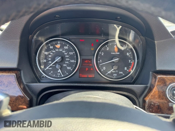 2009 BMW 3 Series 335i xDrive with VIN WBAWC73559E269786, listed as a Copart auction lot 56333585 with 113,363 mi miles and Clean Title. Bid and sale history available at DreamBid. Image 8.