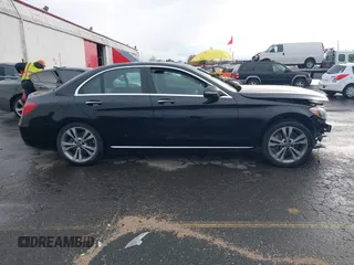 2018 Mercedes-Benz C 300 with VIN 55SWF4JB2JU265097, listed as a IAAI auction lot 40845046 with 100,576 mi miles and . Bid and sale history available at DreamBid. Image 13.