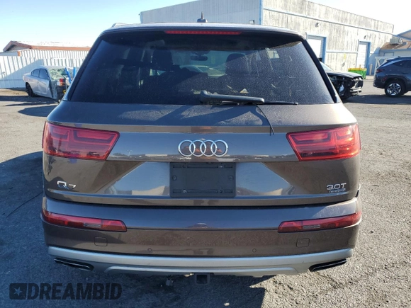 2017 Audi Q7 Prestige z VIN WA1VAAF7XHD054613, wystawiony jako Copart lot #49283225 z przebiegiem 132 181 mil mil oraz Szkoda całkowita • Salvage title. Historia ofert i sprzedaży dostępna na DreamBid. Obrazek 6.