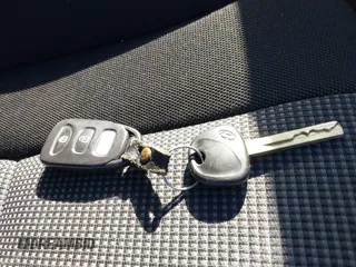 2017 Hyundai Elantra z VIN KMHD35LH4HU348021, wystawiony jako IAAI lot #41290953 z przebiegiem 41 920 mil mil oraz . Historia ofert i sprzedaży dostępna na DreamBid. Obrazek 11.