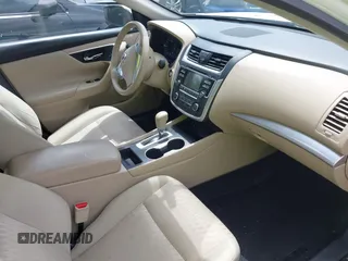 2016 Nissan Altima S with VIN 1N4AL3AP5GN333676, listed as a IAAI auction lot 42390792 with 95,341 mi miles and . Bid and sale history available at DreamBid. Image 5.