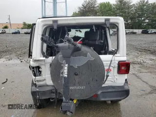 2019 Jeep Wrangler Unlimited Sahara with VIN 1C4HJXEN9KW691364, listed as a Copart auction lot 60405835 with 17,469 mi miles and Salvage title. Bid and sale history available at DreamBid. Image 6.