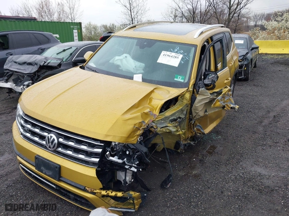 2018 Volkswagen Atlas 3.6L V6 SEL with VIN 1V2RR2CA0JC557938, listed as a IAAI auction lot 41964285 with 53,991 mi miles. Bid and sale history available at carsss.com. Image 17.