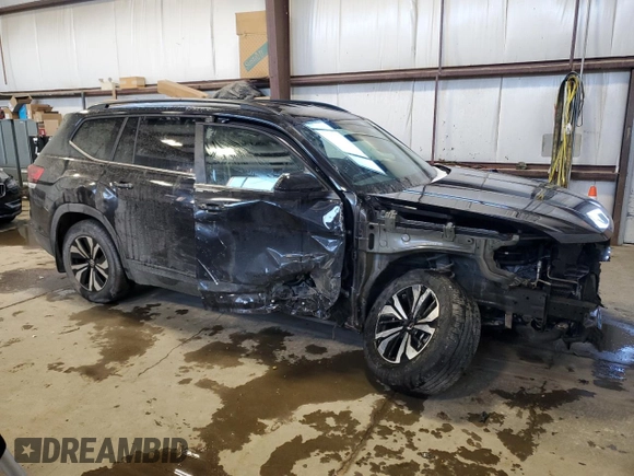 2024 Volkswagen Atlas SE with VIN 1V2LR2CA7RC508706, listed as a Copart auction lot 48055535 with 26,101 mi miles and Salvage title. Bid and sale history available at DreamBid. Image 4.