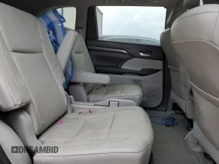 2014 Toyota Highlander Limited with VIN 5TDDCRFH6ES006853, listed as a Copart auction lot 41426685 with 110,001 mi miles and Non repairable. Bid and sale history available at DreamBid. Image 11.