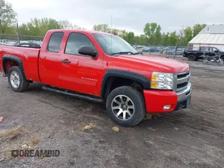 2010 Chevrolet Silverado 1500 LT with VIN 1GCSKSE34AZ201494, listed as a IAAI auction lot 42117833 with 167,573 mi miles. Bid and sale history available at carsss.com. Image 1.