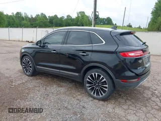 2019 Lincoln MKC Reserve with VIN 5LMTJ3DHXKUL21088, listed as a IAAI auction lot 42142205 with Not provided miles and . Bid and sale history available at DreamBid. Image 3.