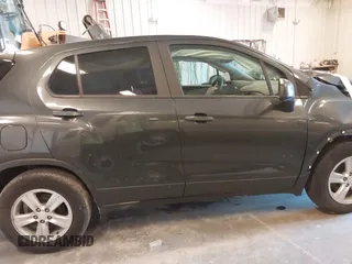 2020 Chevrolet Trax LS with VIN 3GNCJKSB5LL197234, listed as a IAAI auction lot 41821554 with 34,159 mi miles. Bid and sale history available at carsss.com. Image 13.