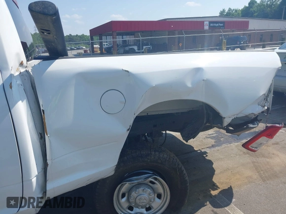 2019 Ram 2500 Tradesman with VIN 3C6UR5CJ6KG556859, listed as a IAAI auction lot 42406339 with 110,789 mi miles and . Bid and sale history available at DreamBid. Image 6.