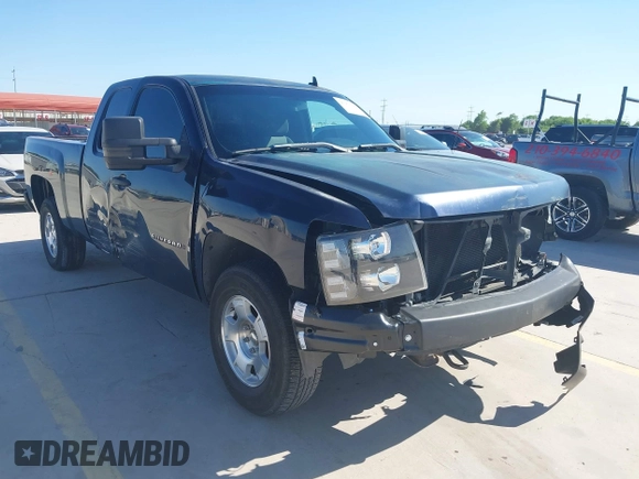 2007 Chevrolet Silverado 1500 Work Truck with VIN 1GCEK19C87E501718, listed as a IAAI auction lot 41971348 with 349,954 mi miles. Bid and sale history available at carsss.com. Image 1.