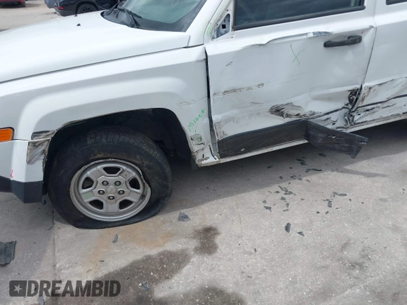 2015 Jeep Patriot Sport with VIN 1C4NJPBB1FD149769, listed as a IAAI auction lot 41601345 with 78,895 mi miles. Bid and sale history available at carsss.com. Image 6.