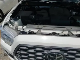 2022 Toyota Tacoma SR5 with VIN 3TMBZ5DN2NM034611, listed as a Copart auction lot 66196135 with 41,551 mi miles and Salvage title. Bid and sale history available at DreamBid. Image 13.