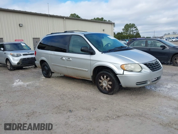 2006 Chrysler Town & Country Touring with VIN 2A4GP54LX6R859617, listed as a IAAI auction lot 41484842 with 283,845 mi miles and . Bid and sale history available at DreamBid. Image 1.