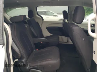 2017 Chrysler Pacifica Touring with VIN 2C4RC1DG8HR514367, listed as a Copart auction lot 60610805 with 168,796 mi miles and Non repairable. Bid and sale history available at DreamBid. Image 11.
