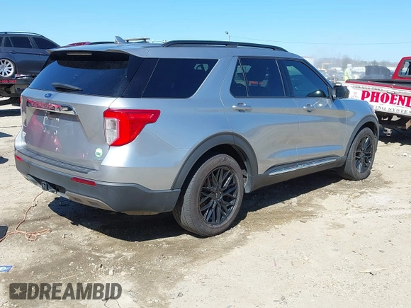 2020 Ford Explorer XLT with VIN 1FMSK7DH8LGA09516, listed as a IAAI auction lot 41650942 with 113,000 mi miles and . Bid and sale history available at carsss.com. Image 4.