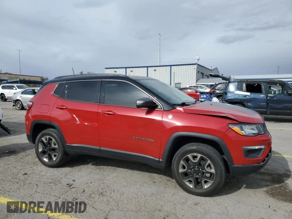 2017 Jeep Compass Trailhawk z VIN 3C4NJDDB8HT668097, wystawiony jako Copart lot #51618075 z przebiegiem 70 612 mil mil oraz Szkoda całkowita • Salvage title. Historia ofert i sprzedaży dostępna na DreamBid. Obrazek 4.
