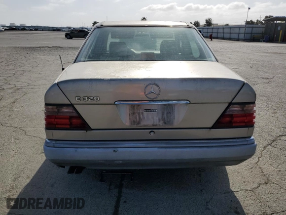 1994 Mercedes-Benz E Class with VIN WDBEA32E2RC119398, listed as a Copart auction lot 54427825 with 277,850 mi miles and Clean Title. Bid and sale history available at carsss.com. Image 6.