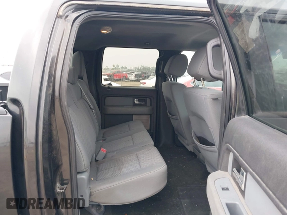 2014 Ford F-150 XL with VIN 1FTFW1CF1EKD11916, listed as a IAAI auction lot 41760535 with 137,271 mi miles. Bid and sale history available at carsss.com. Image 8.