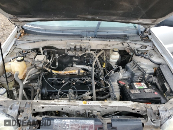 2005 Ford Escape XLS Value with VIN 1FMYU02Z25KA84137, listed as a Copart auction lot 43184705 with 151,605 mi miles and Salvage Title. Bid and sale history available at carsss.com. Image 12.