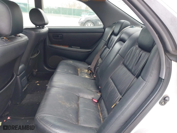 2001 Lexus ES 300 with VIN JT8BF28G015112689, listed as a IAAI auction lot 42075076 with 241,147 mi miles. Bid and sale history available at carsss.com. Image 8.