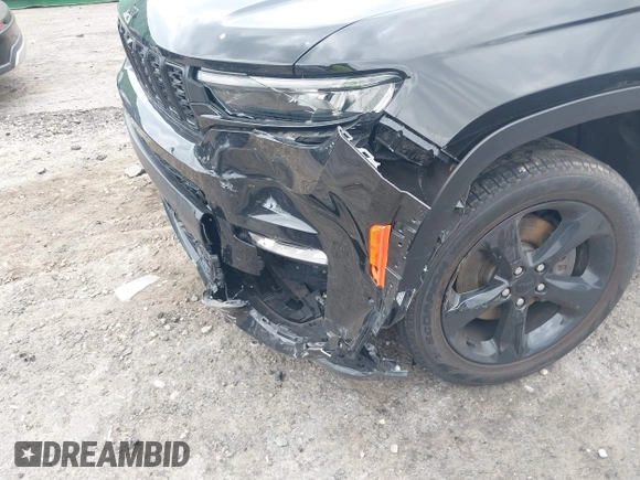 2023 Jeep Grand Cherokee Limited с VIN 1C4RJKBG6P8702247, выставлен на аукционе IAAI как лот 42206656 с пробегом 28 516 миль миль и . История ставок и продаж доступна на DreamBid. Изображение 21.