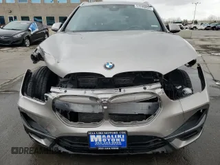 2022 BMW X1 xDrive28i with VIN WBXJG9C0XN5V03922, listed as a Copart auction lot 51248095 with 52,282 mi miles and Salvage Title. Bid and sale history available at carsss.com. Image 5.