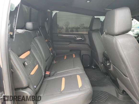 2025 GMC Sierra 2500HD AT4 z VIN 1GT4UPEY4SF204846, wystawiony jako Copart lot #47201165 z przebiegiem 2 557 mil mil oraz Szkoda całkowita • Salvage title. Historia ofert i sprzedaży dostępna na DreamBid. Obrazek 11.