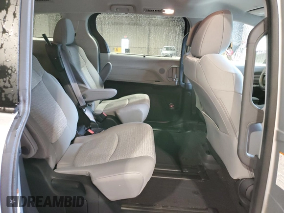 2022 Toyota Sienna LE with VIN 5TDKRKEC2NS090169, listed as a Copart auction lot 60974515 with 83,746 mi miles and Salvage title. Bid and sale history available at DreamBid. Image 11.