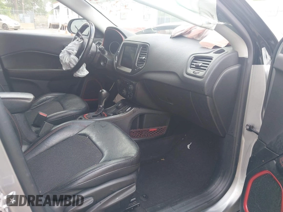 2019 Jeep Compass Trailhawk с VIN 3C4NJDDB9KT739654, выставлен на аукционе IAAI как лот 42195345 с пробегом 116 601 миль миль и . История ставок и продаж доступна на DreamBid. Изображение 5.