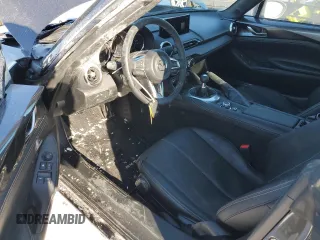 2024 Mazda MX-5 Miata Grand Touring z VIN JM1NDAM73R0607806, wystawiony jako Copart lot #88531435 z przebiegiem 3 089 mil mil oraz Szkoda całkowita • Salvage title. Historia ofert i sprzedaży dostępna na DreamBid. Obrazek 8.
