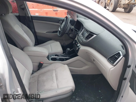 2017 Hyundai Tucson SE with VIN KM8J3CA45HU331252, listed as a IAAI auction lot 41744426 with 76,845 mi miles. Bid and sale history available at carsss.com. Image 5.