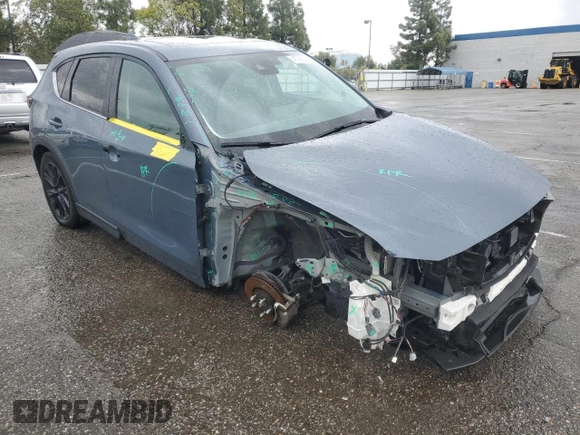 2021 Mazda CX-5 Touring with VIN JM3KFACM3M0420425, listed as a Copart auction lot 47993745 with 56,184 mi miles and Salvage Title. Bid and sale history available at carsss.com. Image 4.