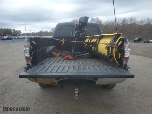 2011 Toyota Tacoma with VIN 5TFUU4EN6BX002962, listed as a Copart auction lot 54195895 with 92,929 mi miles and Clean Title. Bid and sale history available at carsss.com. Image 6.
